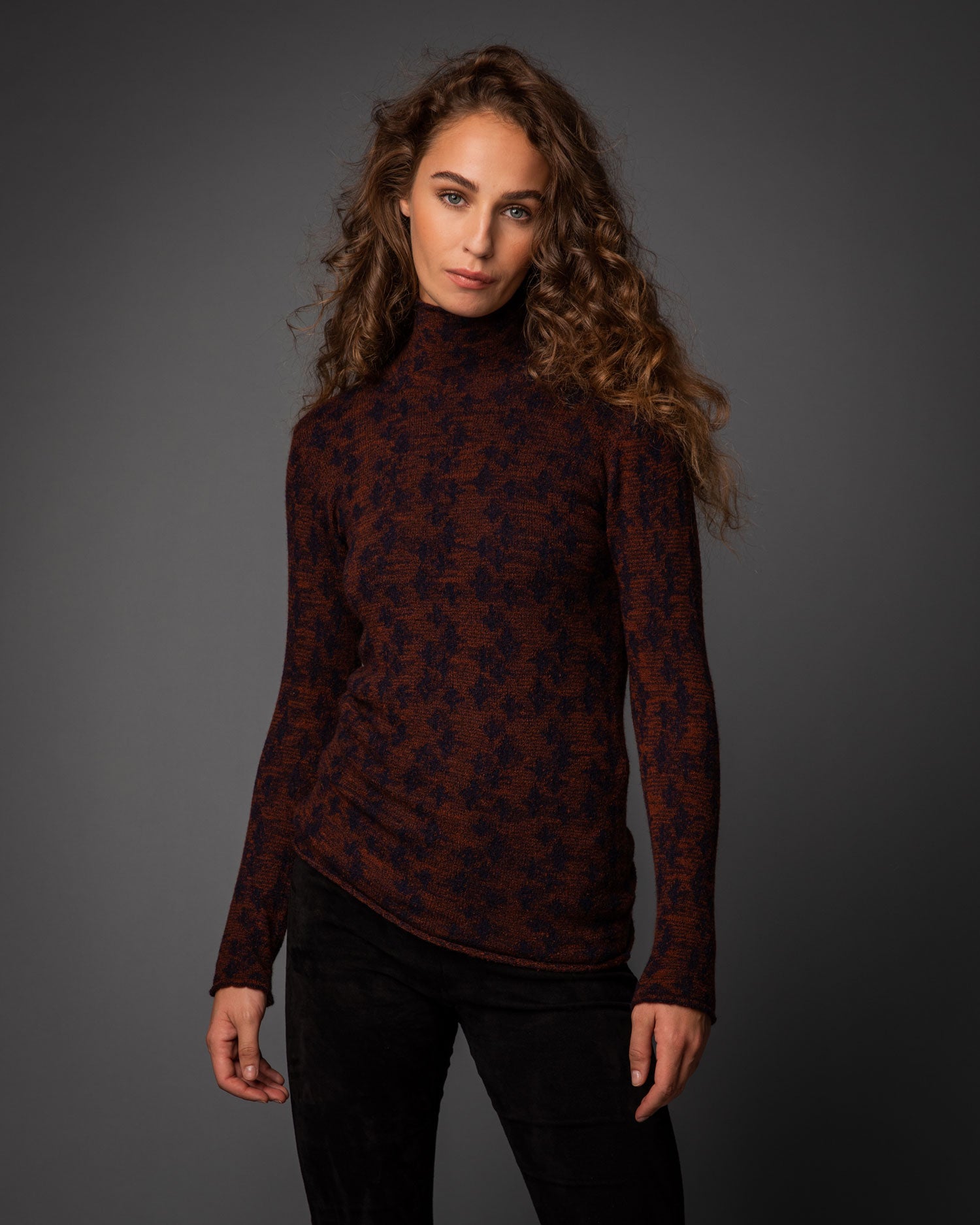 Turtle Neck Cashmere Sweater